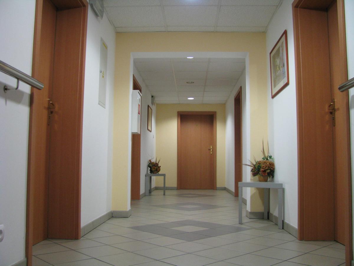 Aparthotel Gosciniec Tombor Kattowitz Exterior foto